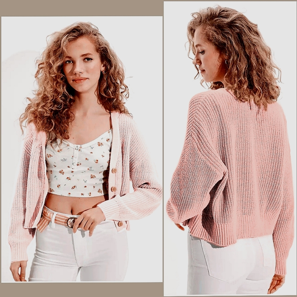 AE V-Neck Button-Up Cropped Pink Knitted Cardigan